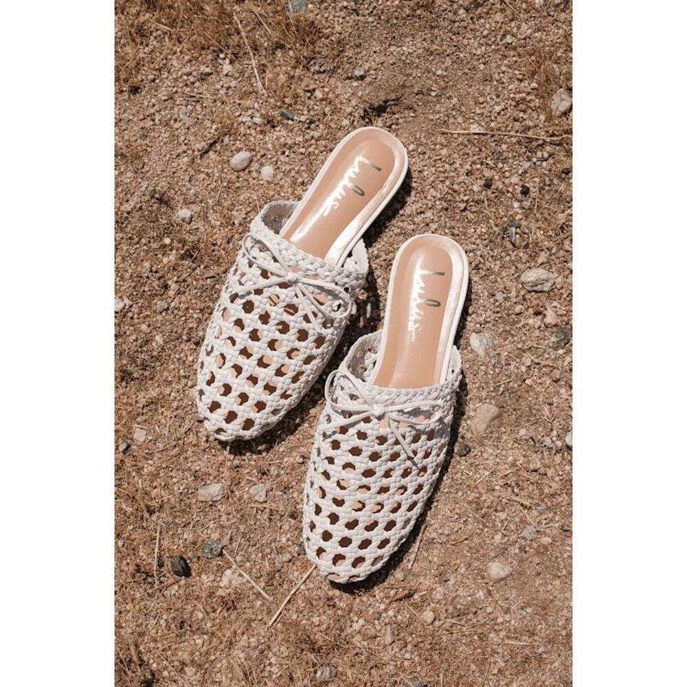 NWT Lulus Alexine White Woven Raffia Flat Slides